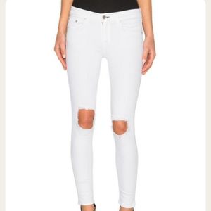 NWT Rag & Bone Women's Distressed Bright White Capri Jeans With Holes Size 2…